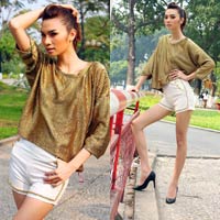 Ngọc Oanh diện soóc khoe chân dài